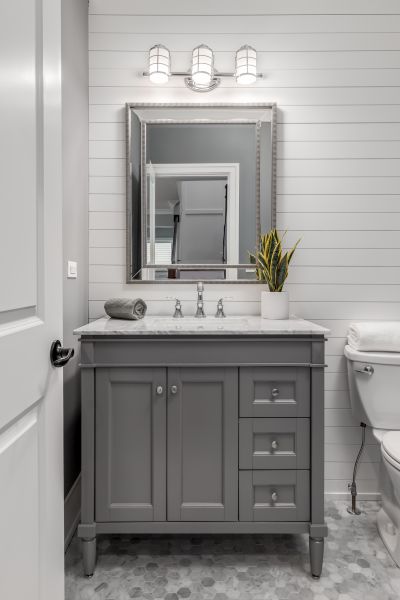 Vanity Refacing in Pflugerville
