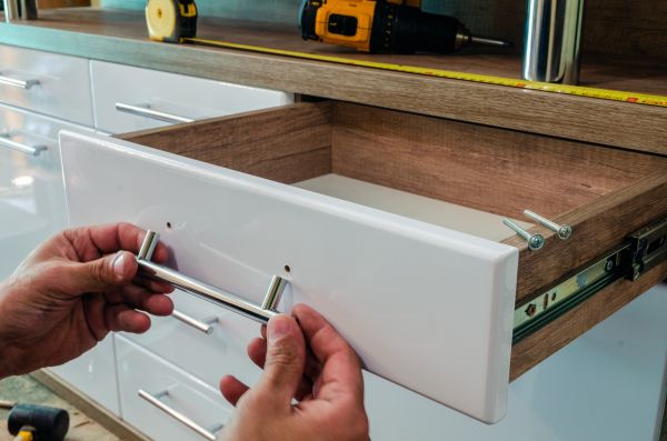 Drawer Handles Replacement in Pflugerville
