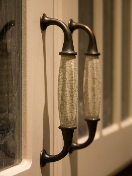Cabinet Pulls Replacement in Pflugerville
